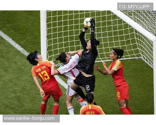 南非女足与安哥拉女足激战正酣谁将赢得非洲女子足球赛的荣耀