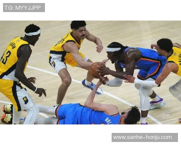 雷霆与勇士常规赛交锋精彩回顾双方球员表现引人关注